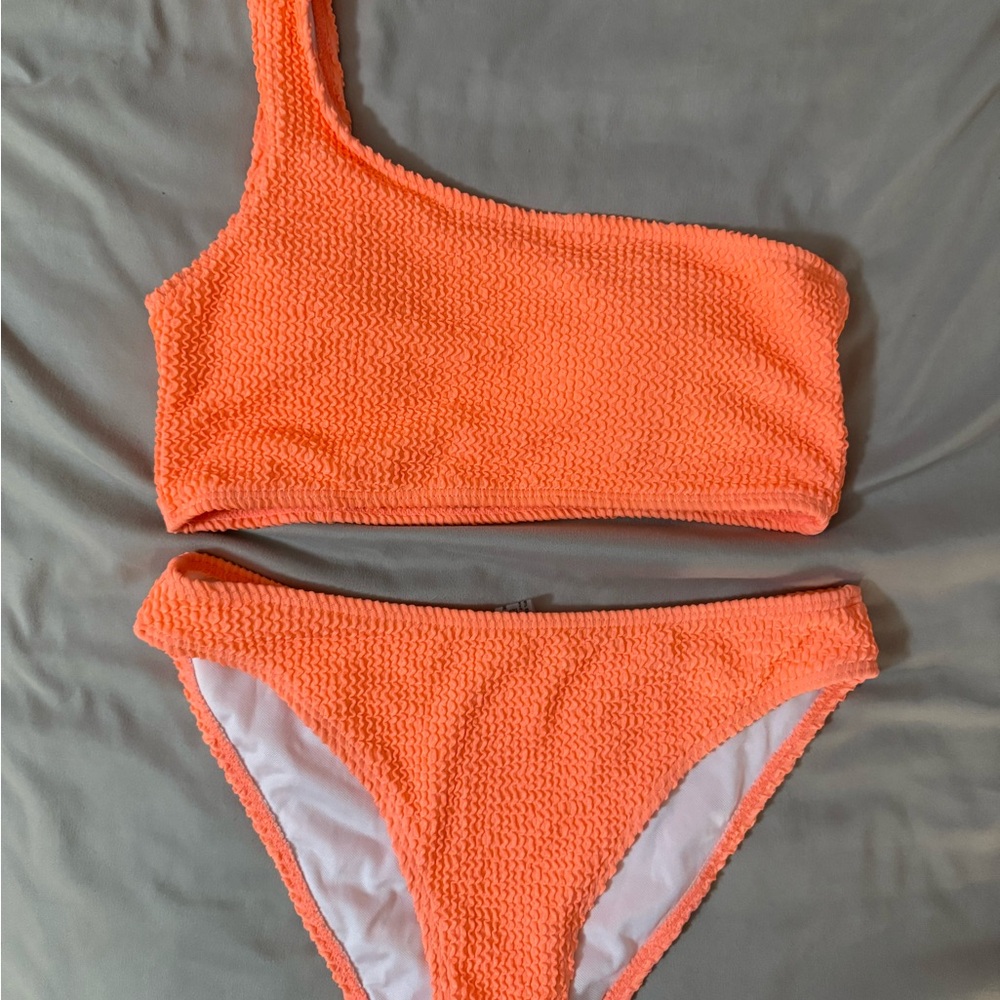 One-Shoulder Textured Bikini